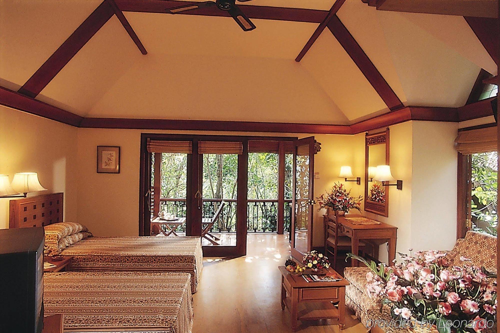 Club Mahindra Thekkady Hotel Exterior photo